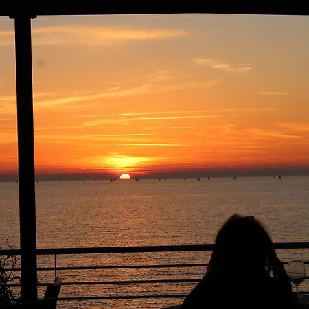 Hotel Marea Grado