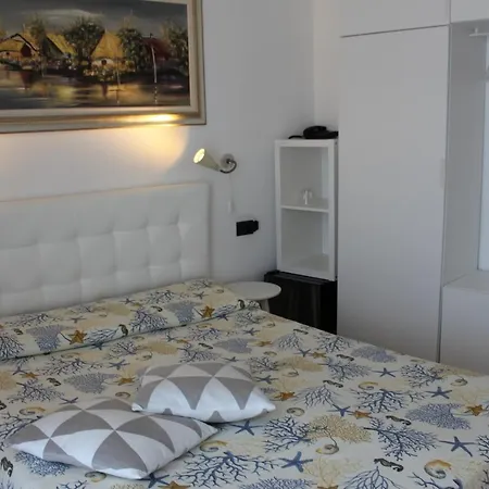 Marea Hotel 3*