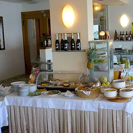 Hotel Marea Grado